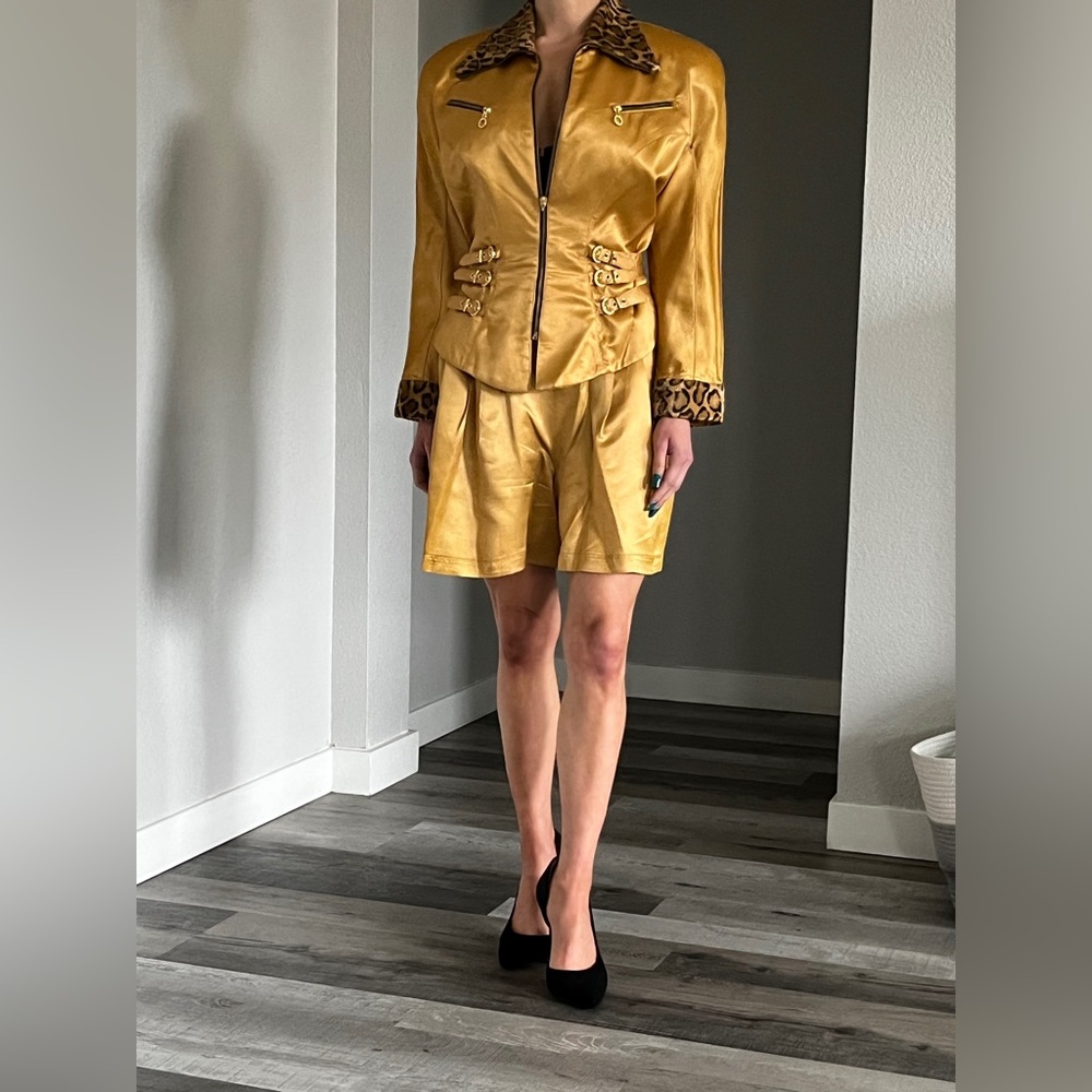 Vintage Luxury Jacket & Shorts Set Size Small